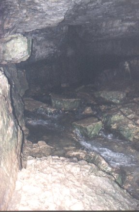 Höhle